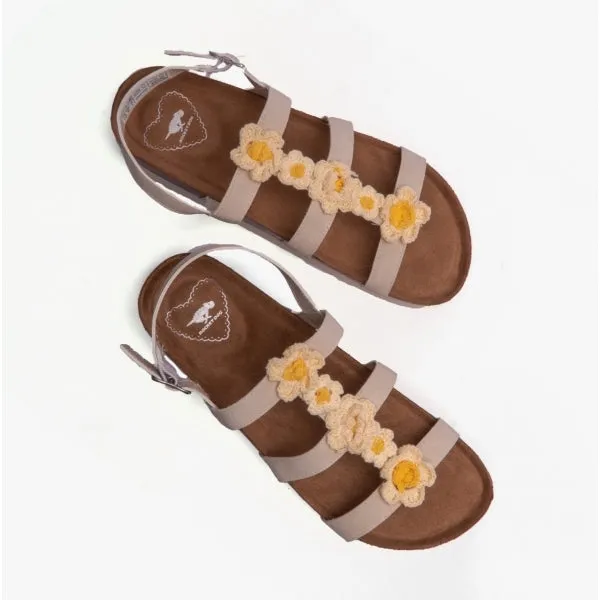 ABUZZ Ladies Adjustable Sandals Cream