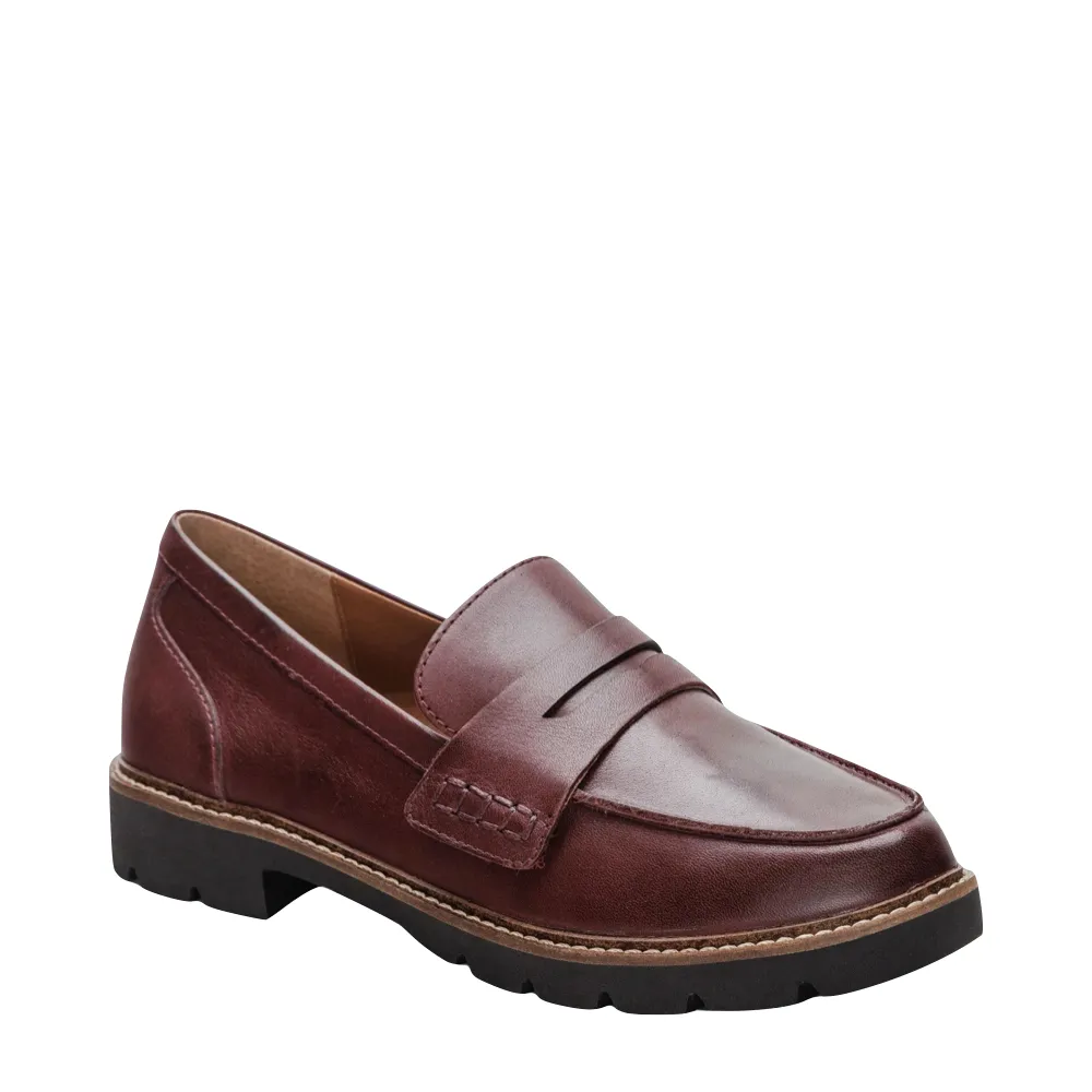 Aetrex Women's Collette Leather Loafer in Burgundy