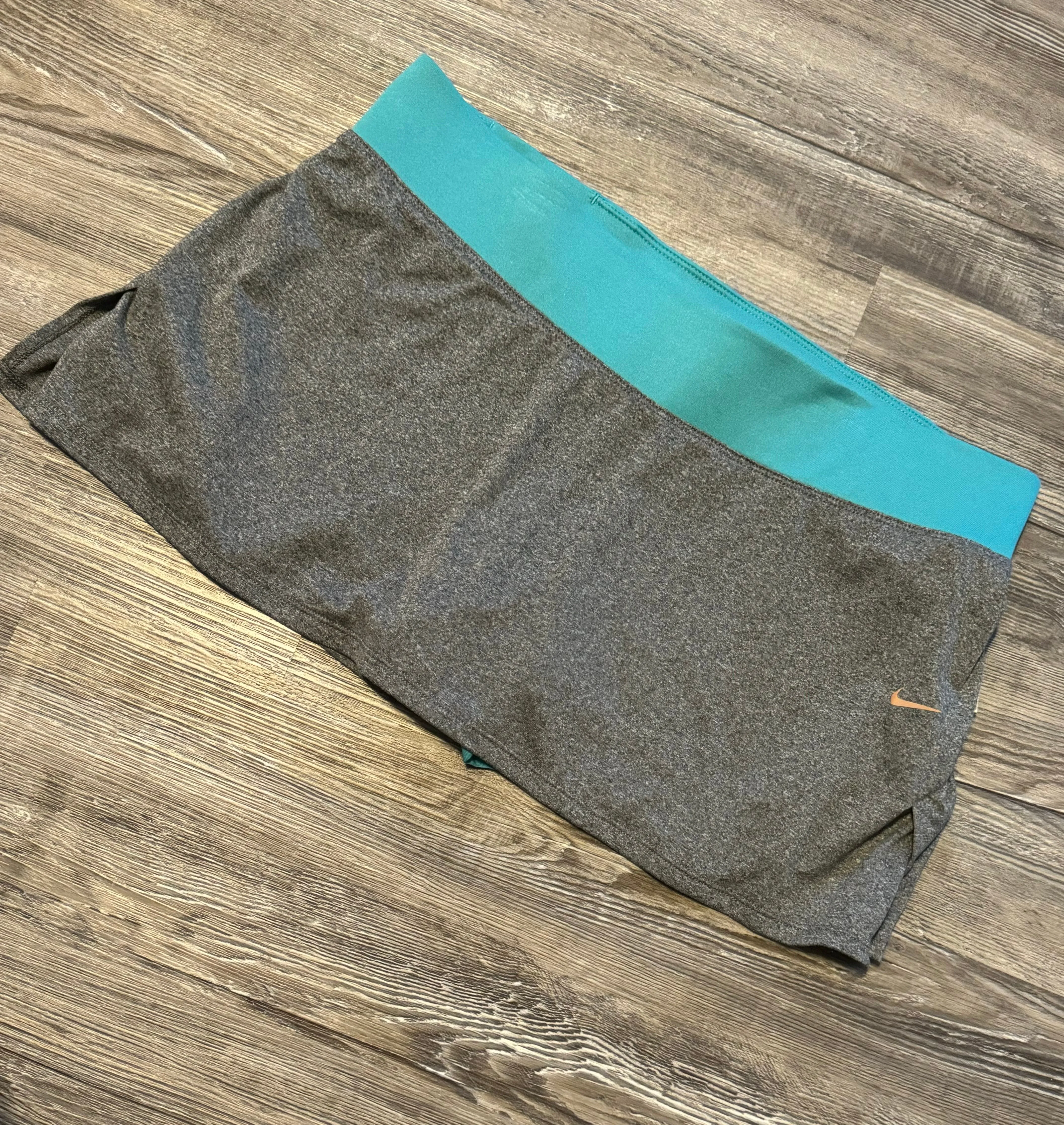 Athletic Skirt Skort By Nike  Size: L