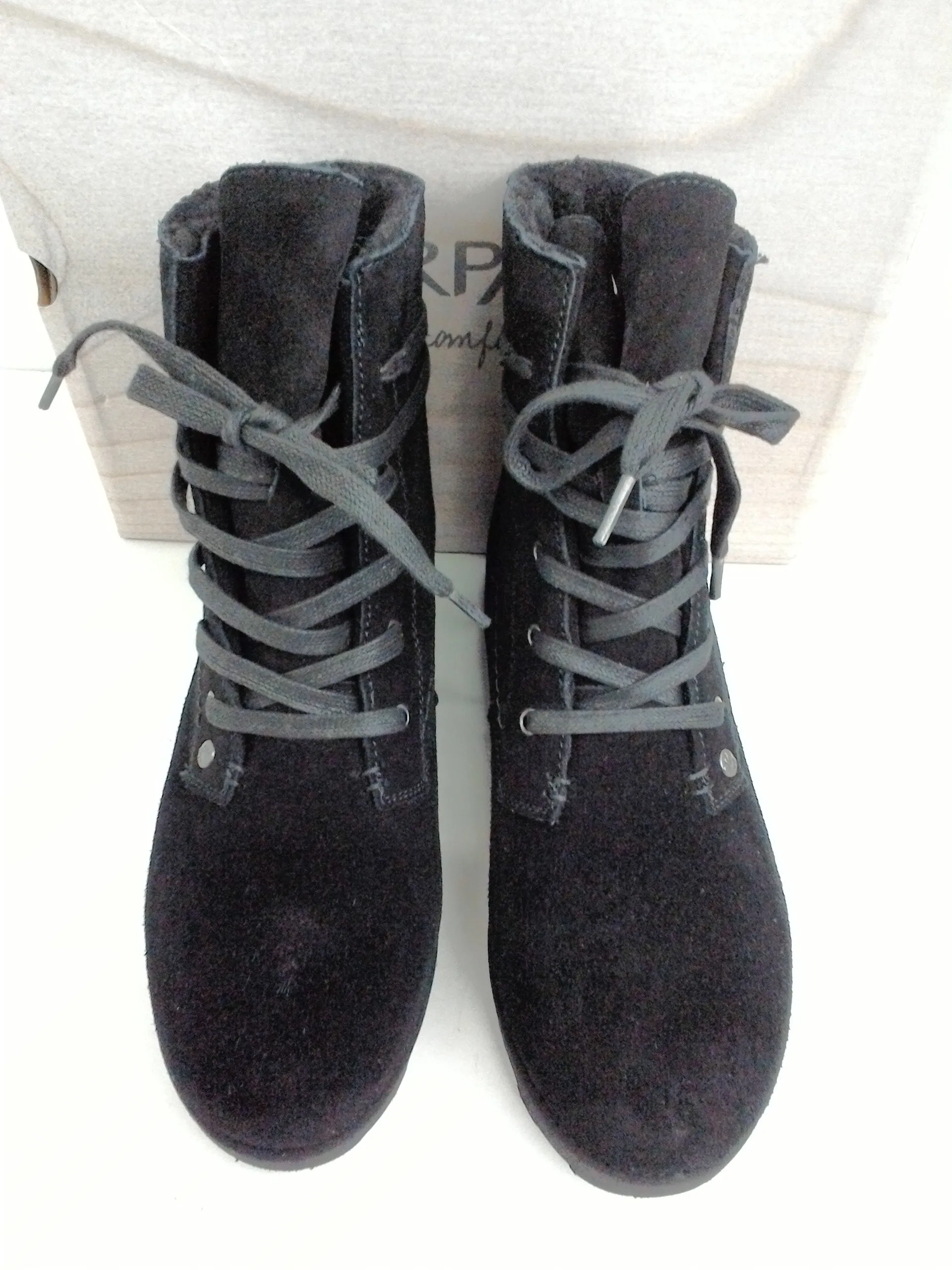 Bearpaw Women's Harmony Black Suede Boots Size 8 M