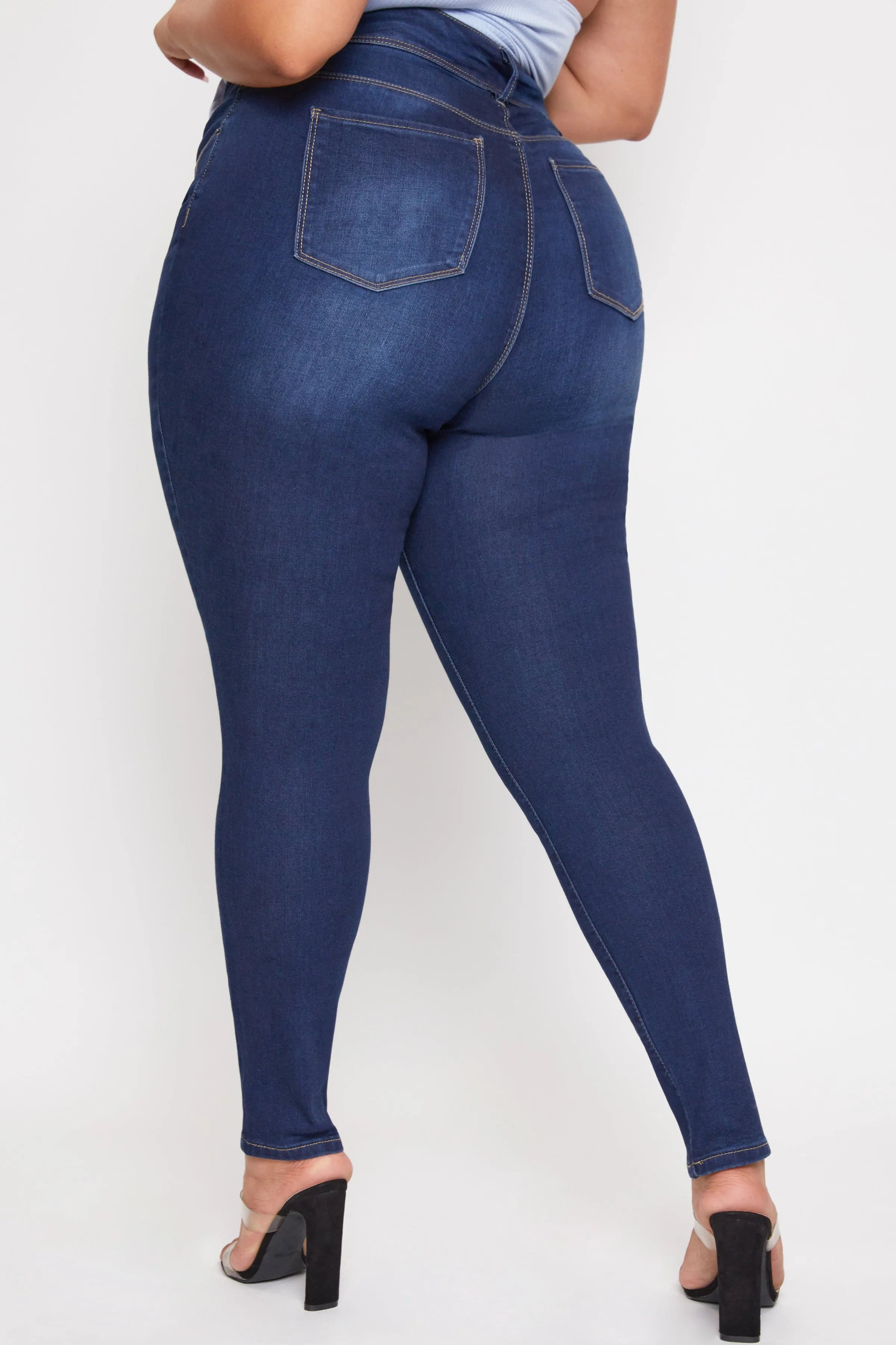 Plus Size Women's Essential  Skinny Jeans