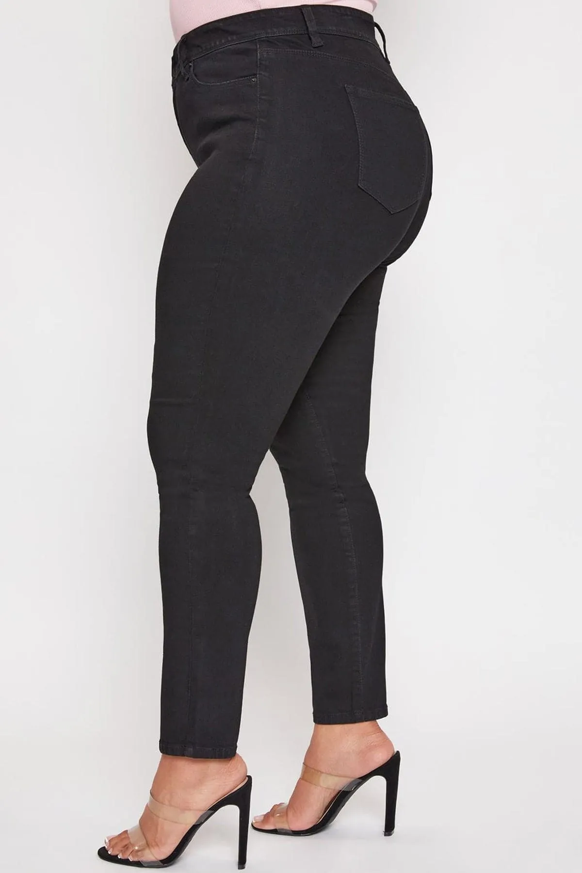 Plus Size Women's Essential  Skinny Jeans