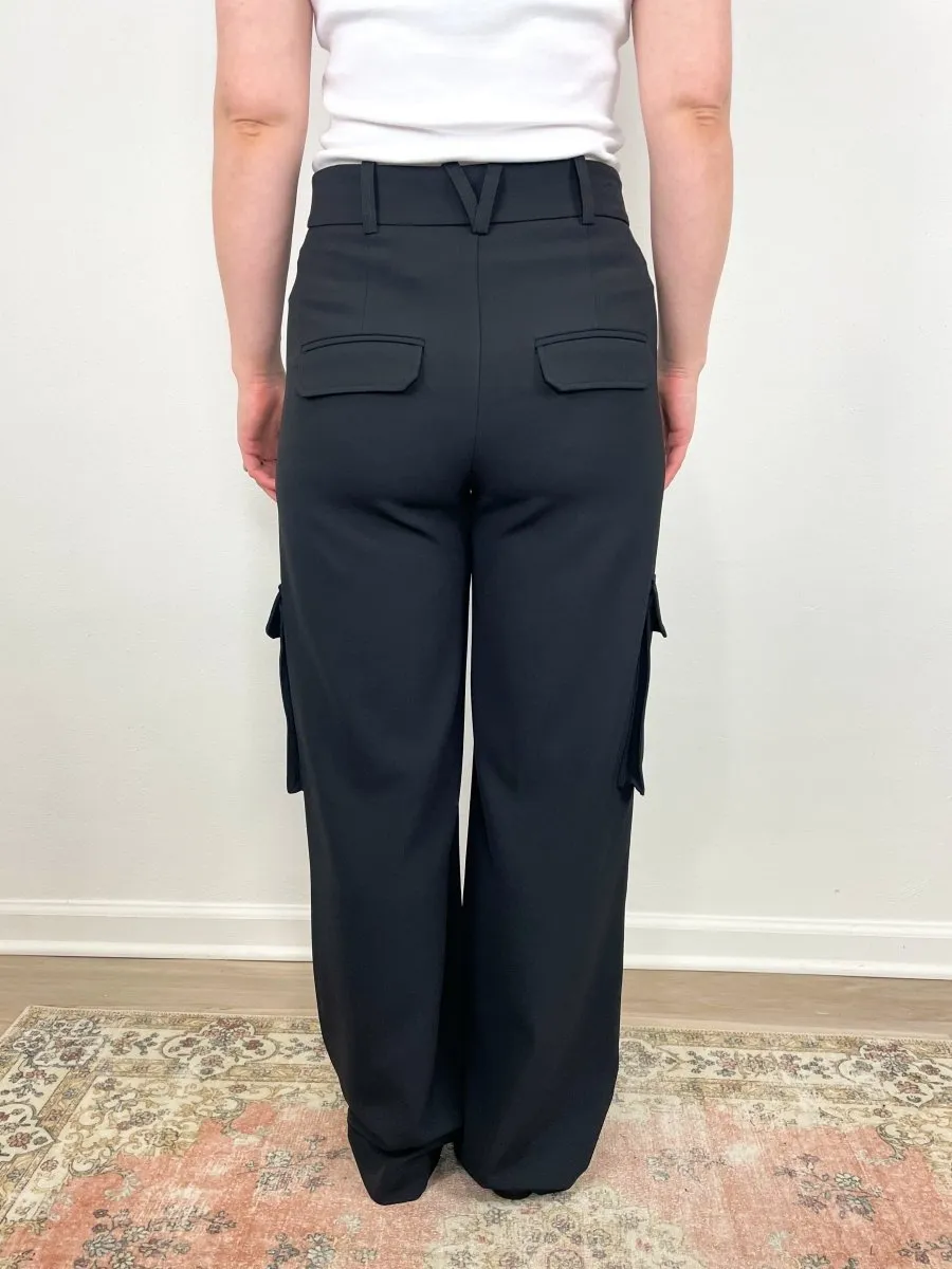 Saul Pant in Black